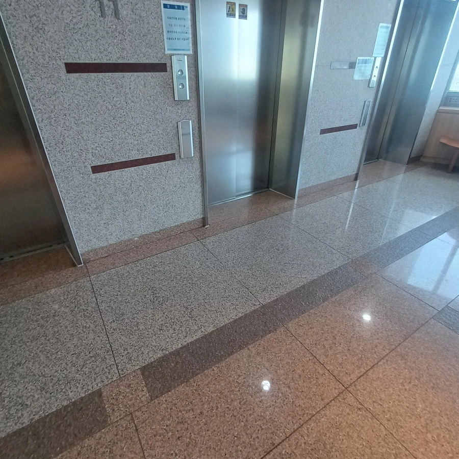 안전시설물 시공 전 모습 2 · 수도권 홈디크 집수리 사례
